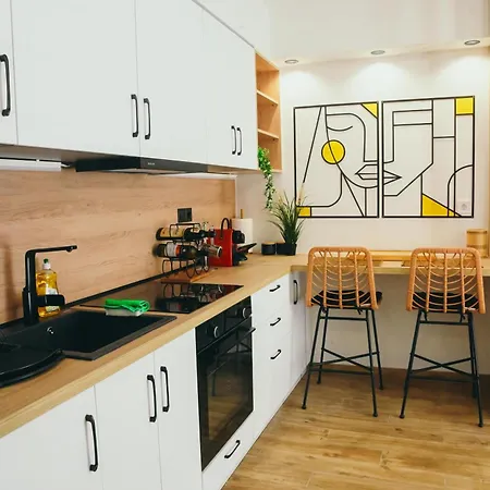 Liebe 16 Luxurious * فولوس